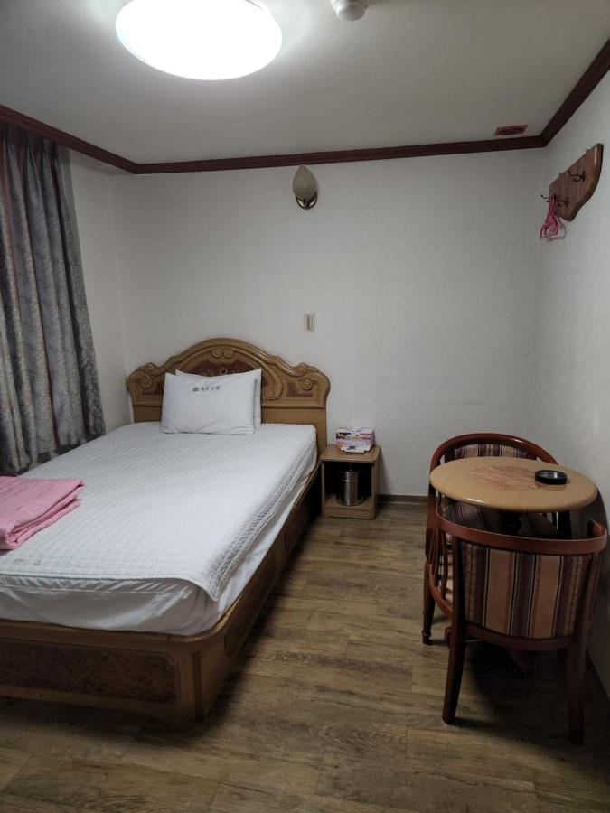 Daeho Motel Busan Exterior photo